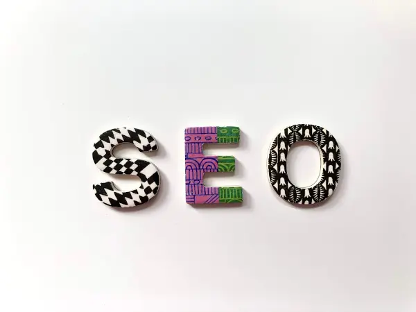 Automatyzacja SEO: Analiza konkurencji i monitoring efektów