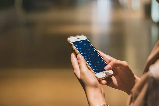 Dane i technologia: nowe narzędzia zrównoważonego marketingu dla małych firm